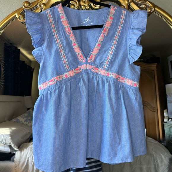 Talia v neck embroidered ruffle top large - Picture 4 of 7